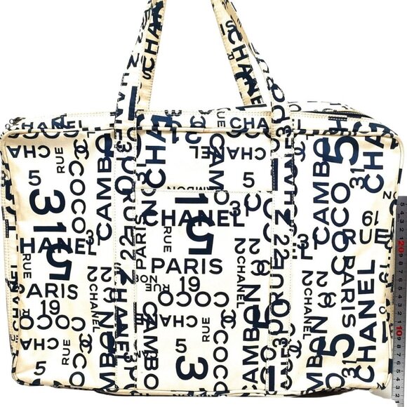 Authentic CHANEL Rue Cambon Travel Bag Vintage White & Navy Canvas - Picture 2 of 11